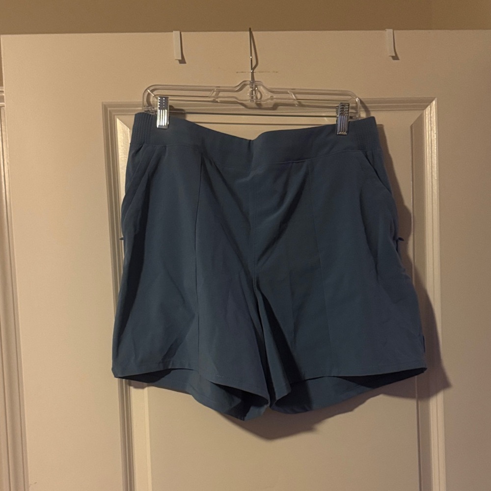 Columbia Women's High Waist Blue Shorts